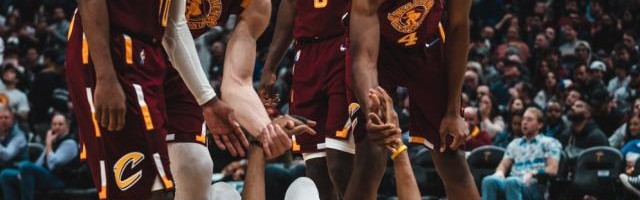 开云体育官方网址-塞克斯顿与加兰将临续约 骑士今夏迎来关键休赛期