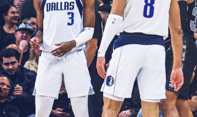 Kaiyun Sports-开云体育-惊险避免6战5败！独行侠加时赢球也靠副班长“配合”