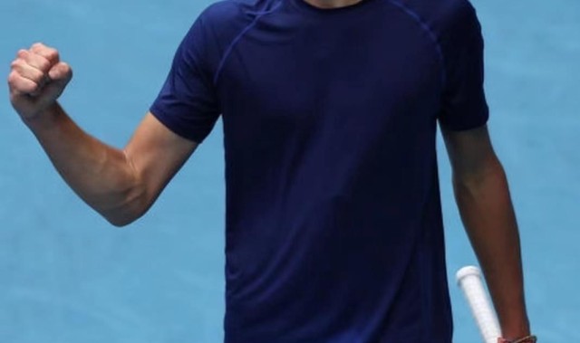 开云体育官方网-2025两新科巡回赛冠军，上周巡回赛逞英豪，证明自己绝非流星