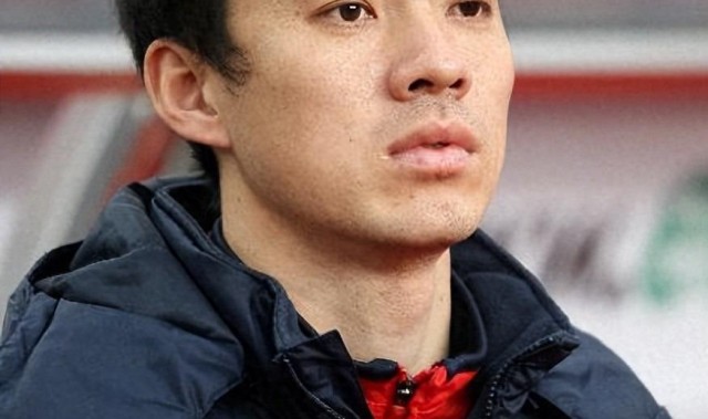 原来他俩是父子，父亲是国安名宿，儿子是U18新秀 已登陆英超球队