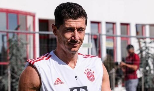 莱万到账，西甲今夏最重磅转会落地