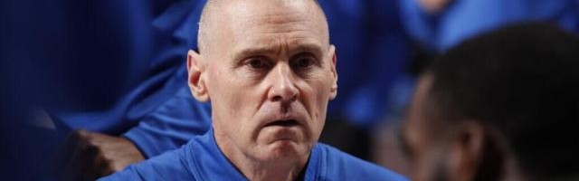 开云体育官方网-请回卡莱尔步行者志在反弹 名宿劝球员们照照镜子