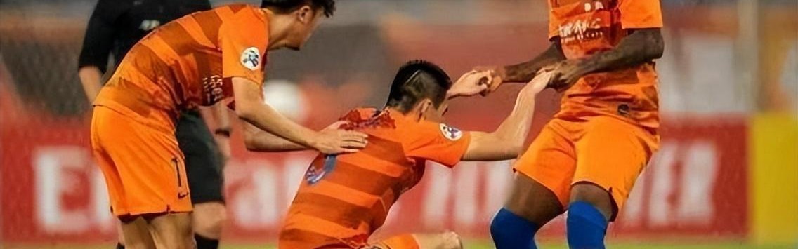 开云体育官方网-喜讯！鲁能前腰位置有一张底牌将在本赛季正式亮相，已跟队训练