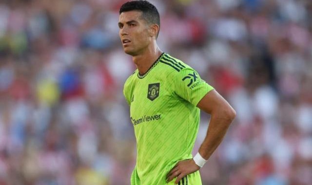 C罗被指毒化队内氛围，曼联考虑与他提前解约？