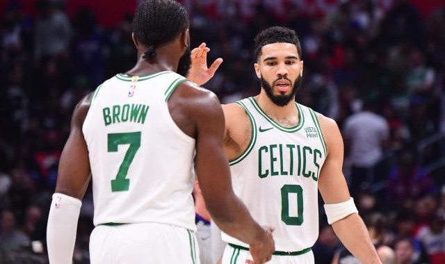 开云体育官方网-绿军两战轰下289分 三分箭如雨下对手众生平等