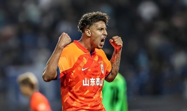 开云体育官方网-洛佩斯在鲁能做出重要决定，事关他未来是否留在球队，引发热议