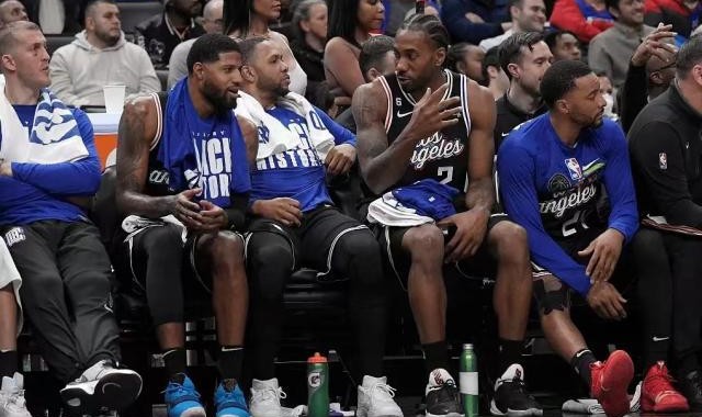 开云体育网页版入口-小卡罕见失准乔治稳住局面 快艇兵强马壮已回正轨